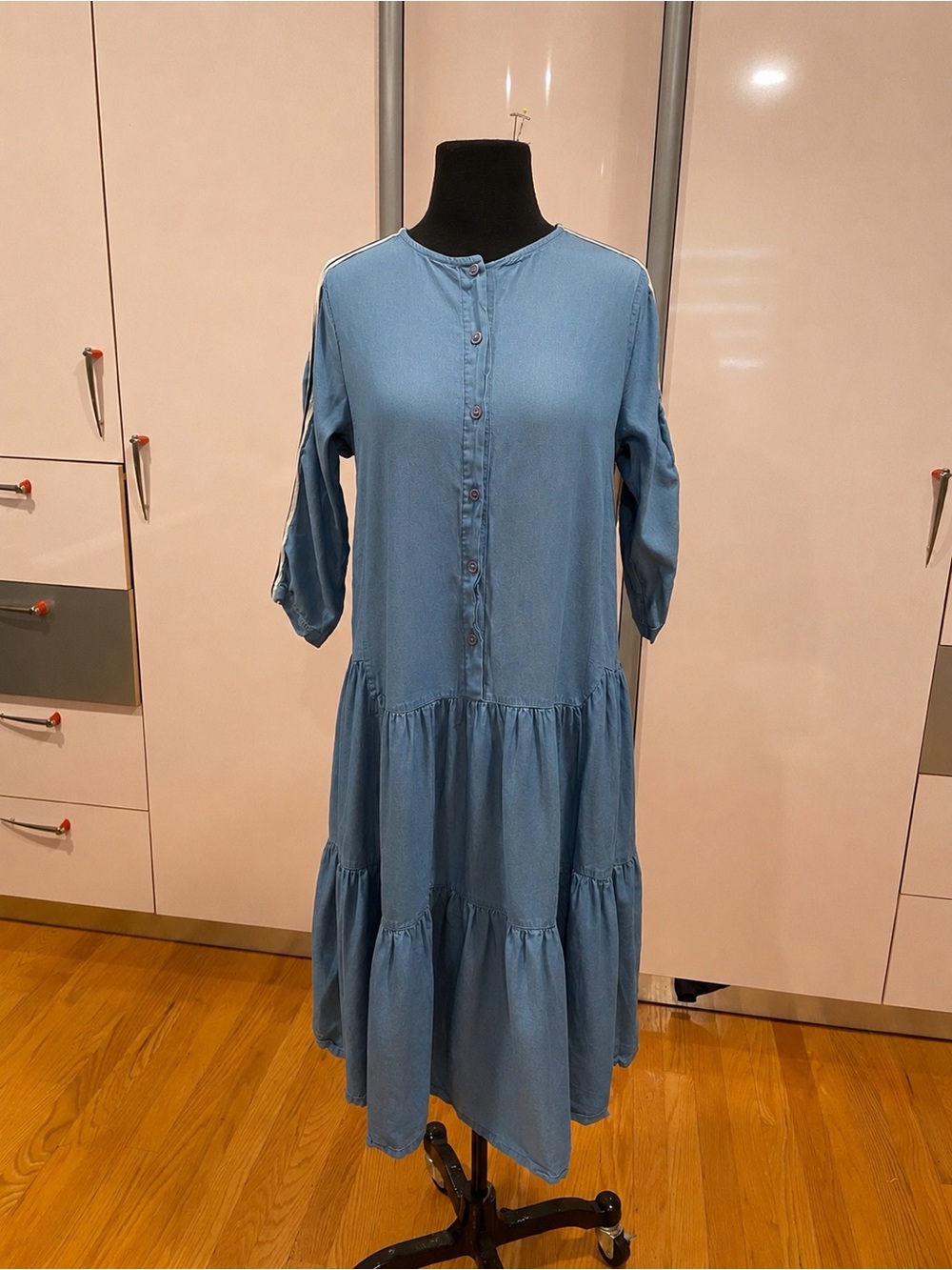 Relaxed Button-Front Light Blue Midi Dress with striped design on sleeve